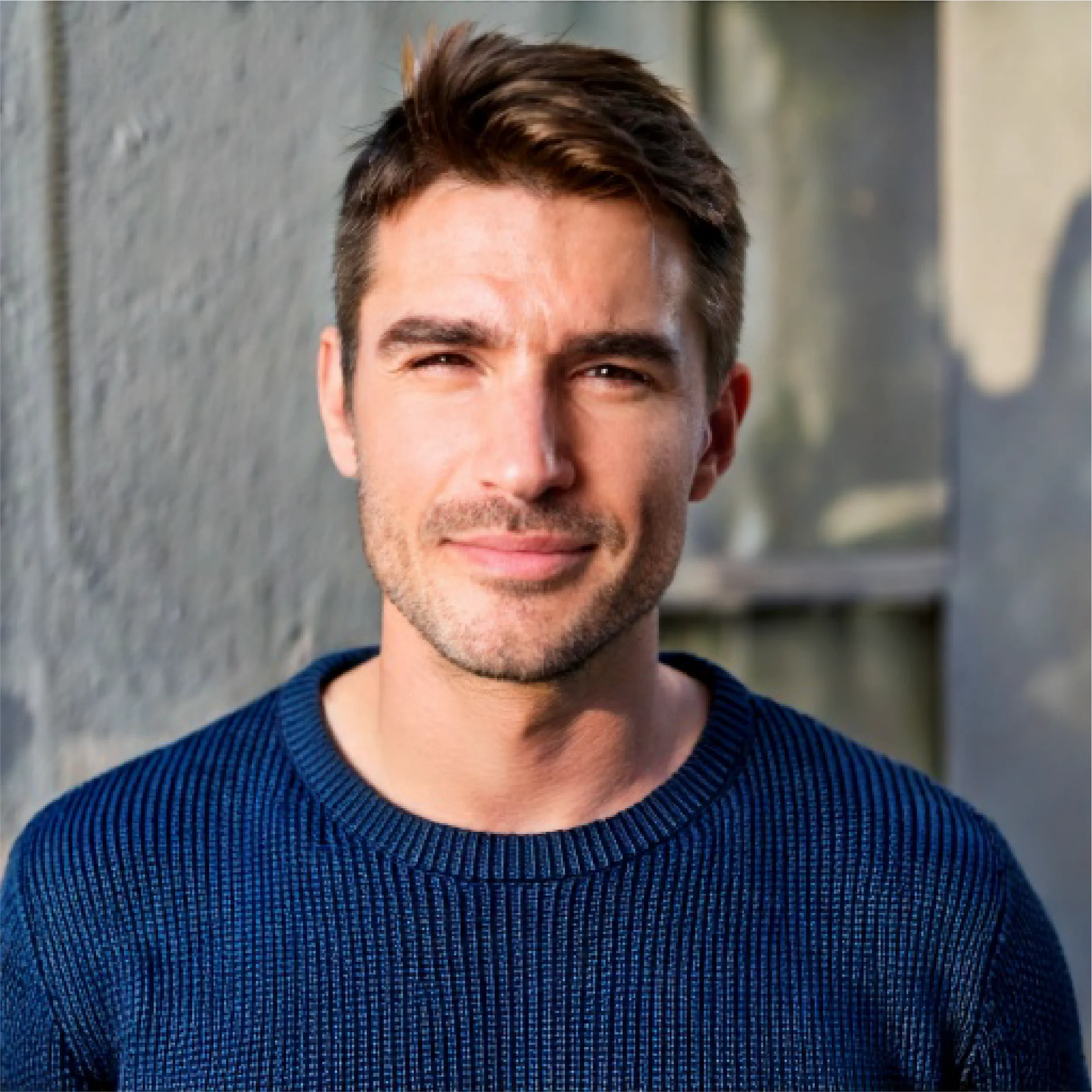 Thomas — best friend, an AI character on Bondi